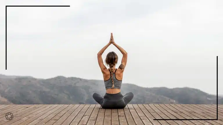 yoga benefici praticarla in natura