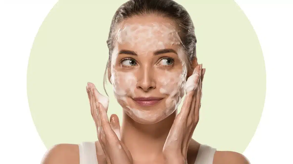 Quale detergente viso usare sulla pelle secca